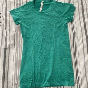 Lululemon athletic turquoise tank